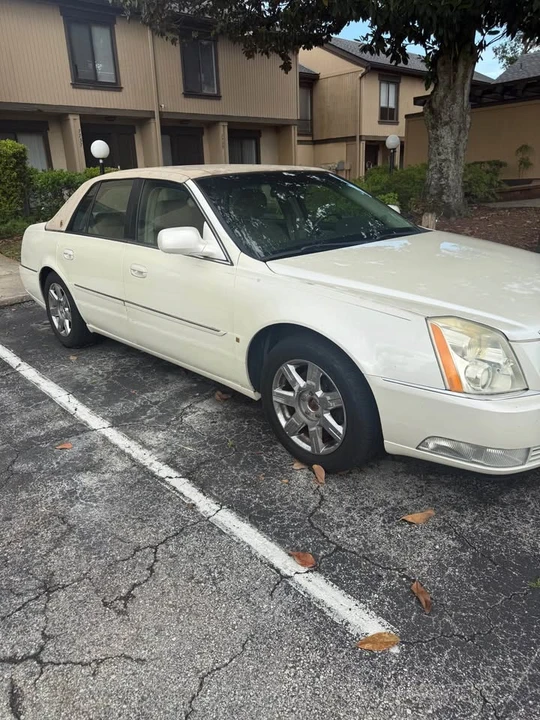 2007 Cadillac DTS - Image 5 of 11
