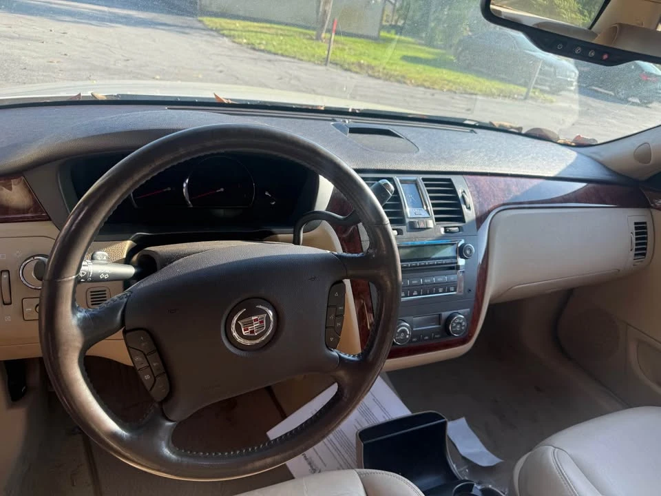 2007 Cadillac DTS - Image 7 of 11