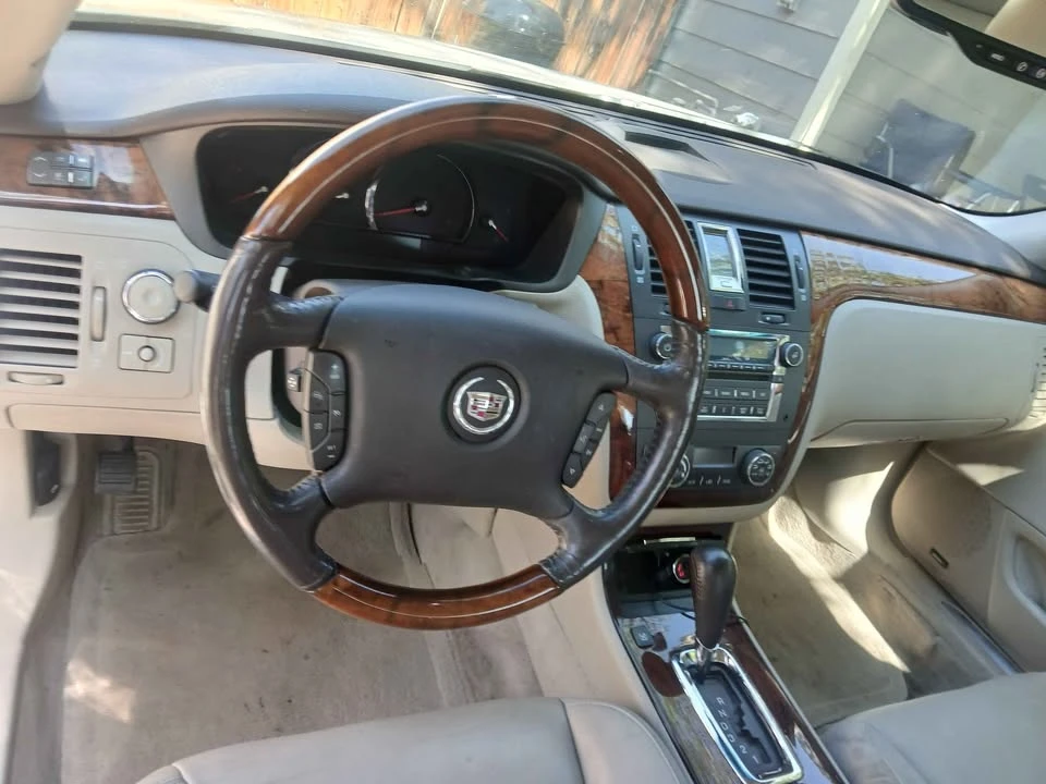 2007 Cadillac DTS - Image 5 of 9
