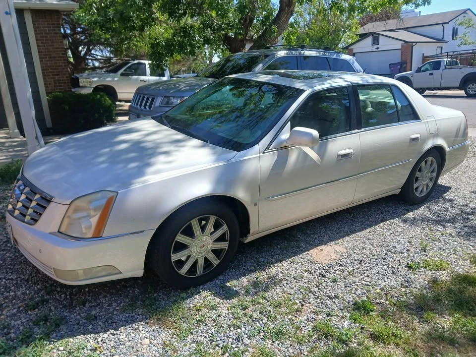 2007 Cadillac DTS - Image 2 of 9