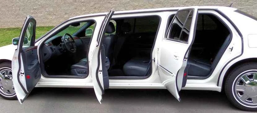 2007 Cadillac DTS - Image 4 of 11