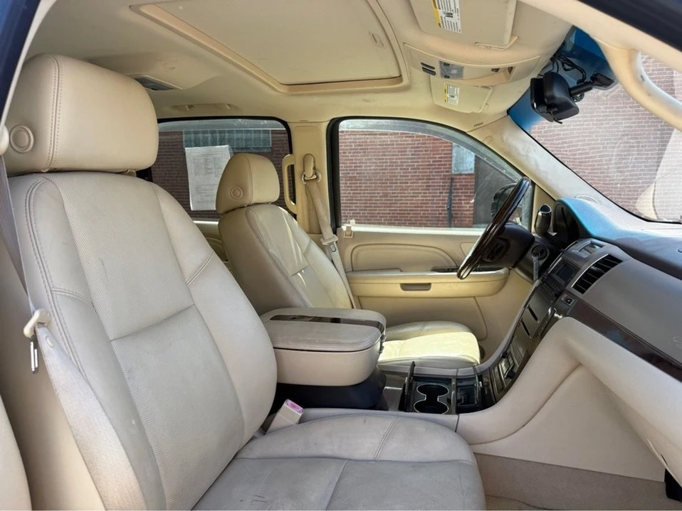 2007 Cadillac Escalade & EXT 3rd Gen - Image 10 of 16