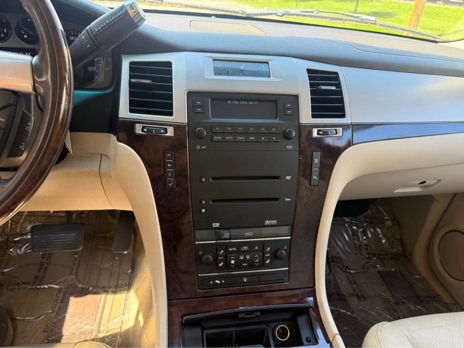 2007 Cadillac Escalade & EXT 3rd Gen - Image 15 of 16