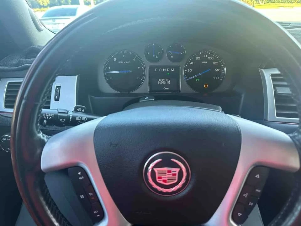 2007 Cadillac Escalade & EXT 3rd Gen - Image 10 of 12