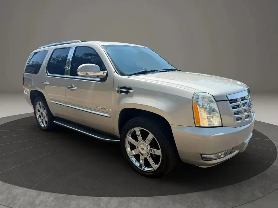 2007 Cadillac Escalade & EXT 3rd Gen - Image 2 of 12