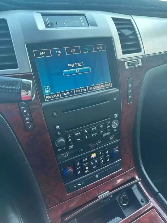 2007 Cadillac Escalade & EXT 3rd Gen - Image 5 of 12