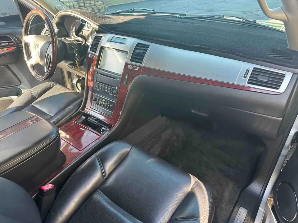 2007 Cadillac Escalade & EXT 3rd Gen - Image 11 of 12