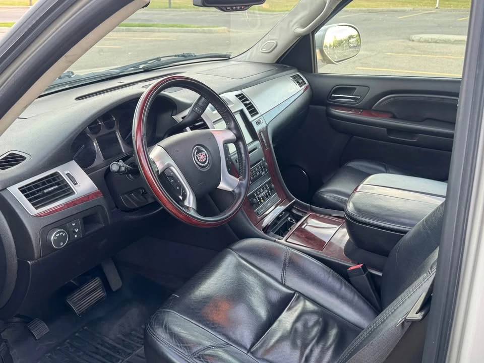 2007 Cadillac Escalade & EXT 3rd Gen - Image 7 of 10
