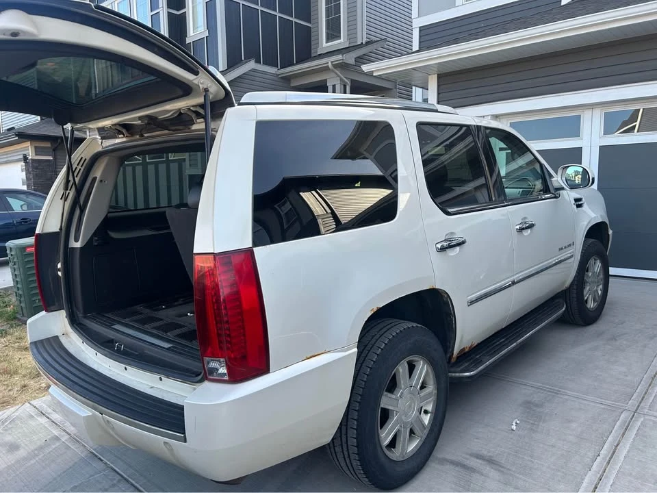 2007 Cadillac Escalade & EXT 3rd Gen - Image 2 of 11