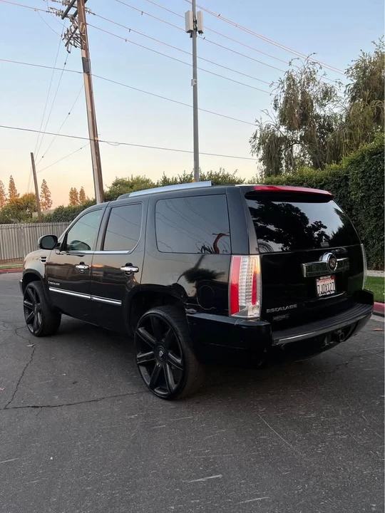 2007 Cadillac Escalade & EXT 3rd Gen - Image 5 of 9
