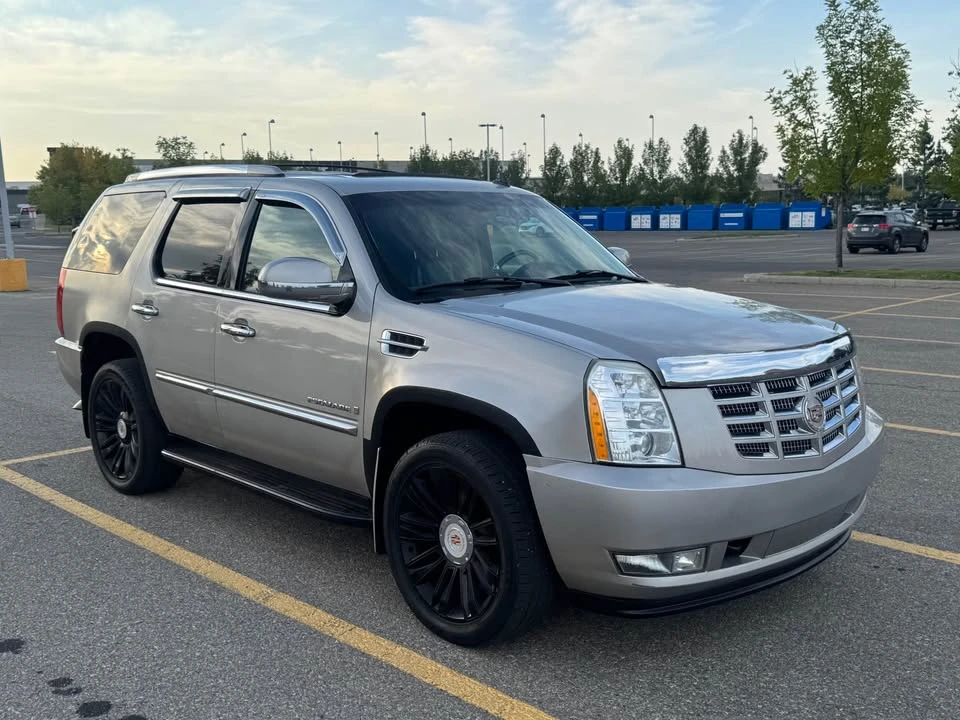 2007 Cadillac Escalade & EXT 3rd Gen - Image 2 of 10