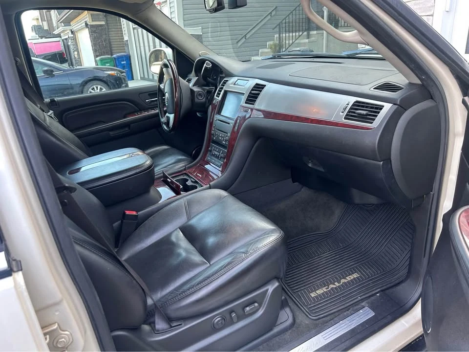 2007 Cadillac Escalade & EXT 3rd Gen - Image 6 of 11