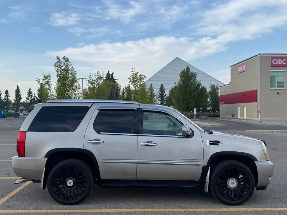 2007 Cadillac Escalade & EXT 3rd Gen - Image 3 of 10