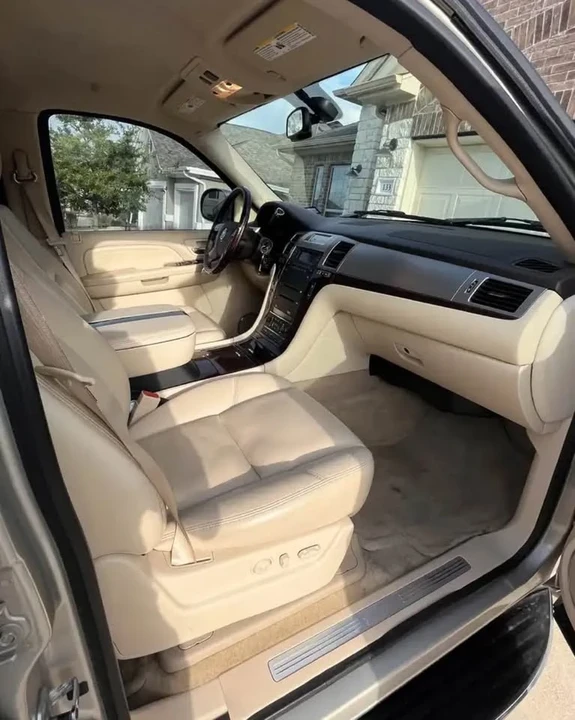 2007 Cadillac Escalade & EXT 3rd Gen - Image 5 of 8