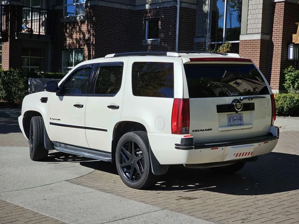 2007 Cadillac Escalade & EXT 3rd Gen - Image 4 of 11