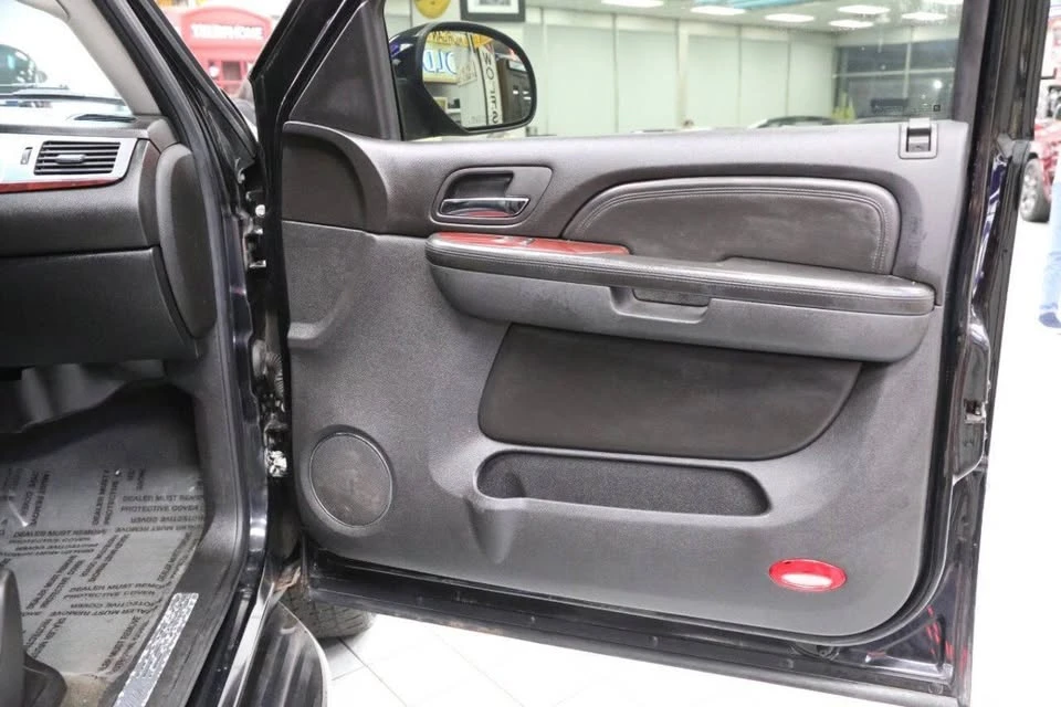 2007 Cadillac Escalade & EXT 3rd Gen - Image 18 of 19