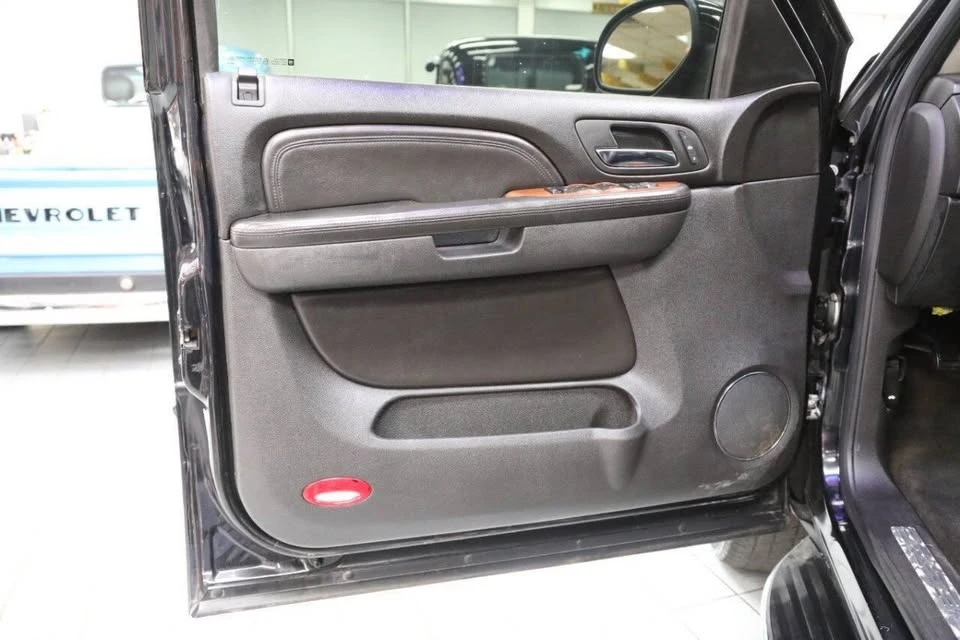 2007 Cadillac Escalade & EXT 3rd Gen - Image 12 of 19