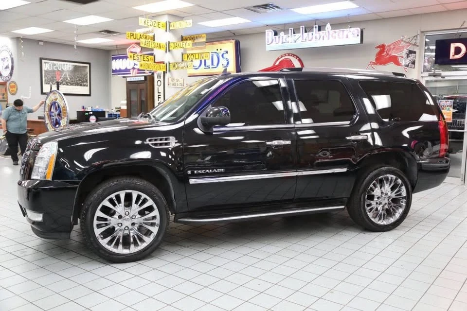 2007 Cadillac Escalade & EXT 3rd Gen - Image 3 of 19