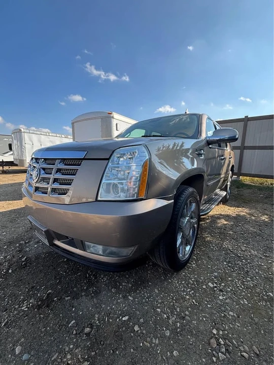 2007 Cadillac Escalade & EXT 3rd Gen - Image 3 of 10