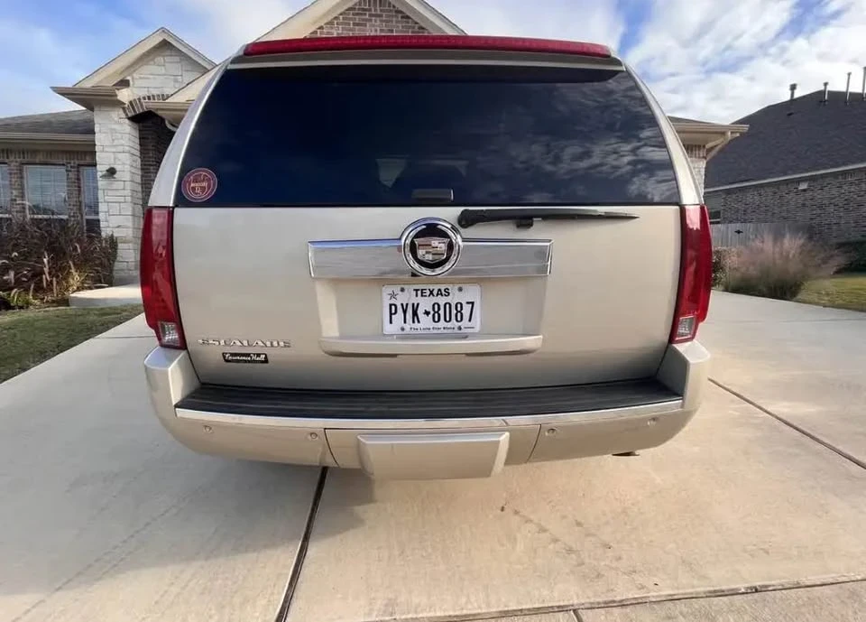 2007 Cadillac Escalade & EXT 3rd Gen - Image 3 of 8