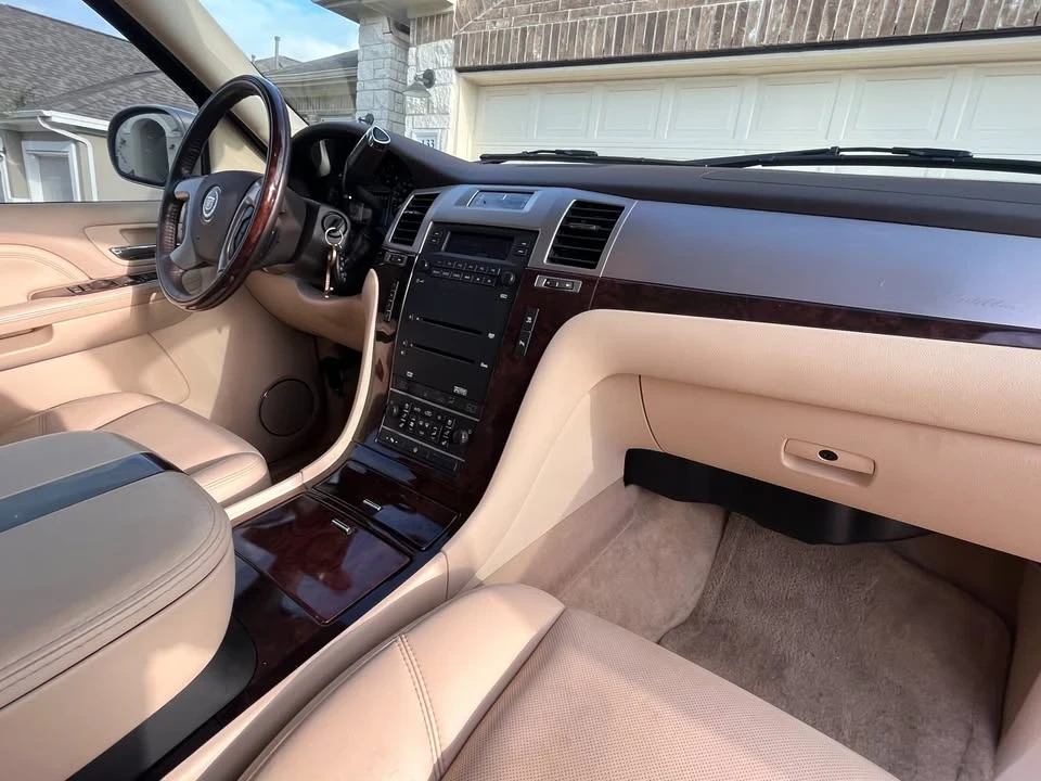 2007 Cadillac Escalade & EXT 3rd Gen - Image 6 of 13