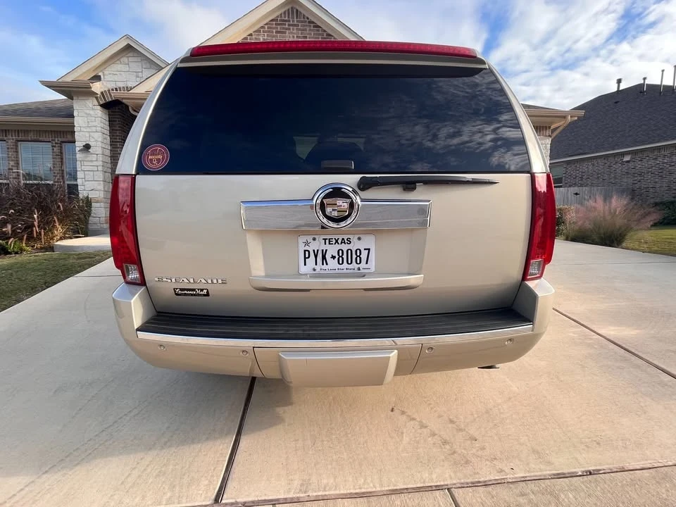 2007 Cadillac Escalade & EXT 3rd Gen - Image 4 of 13