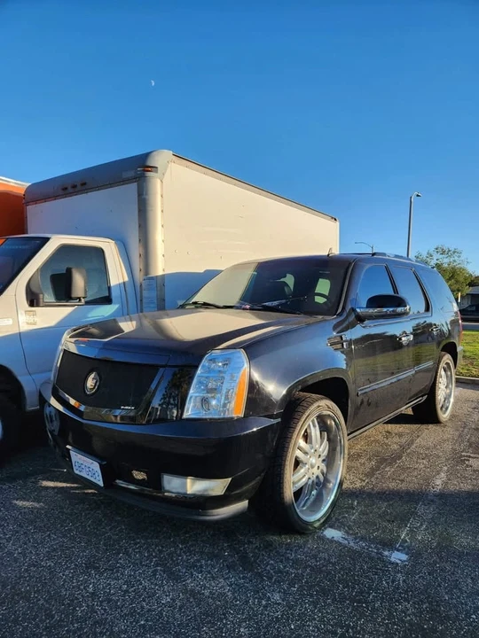 2007 Cadillac Escalade & EXT 3rd Gen - Image 6 of 8