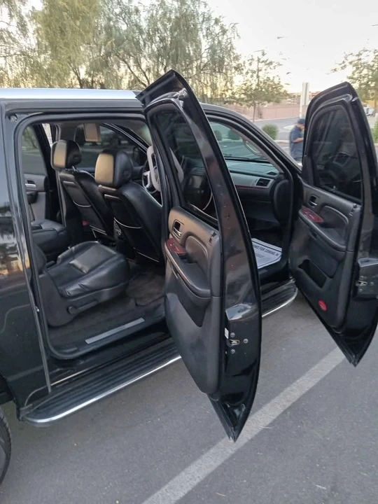 2007 Cadillac Escalade & EXT 3rd Gen - Image 11 of 16