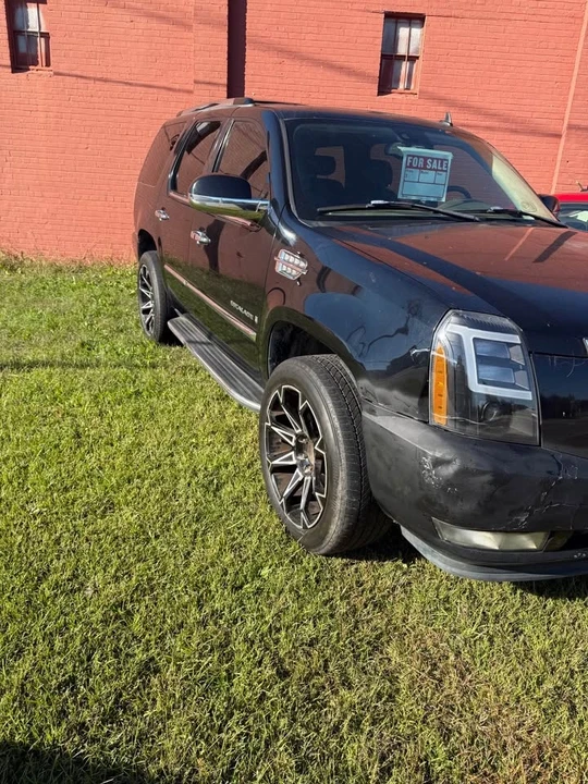2007 Cadillac Escalade & EXT 3rd Gen - Image 2 of 7
