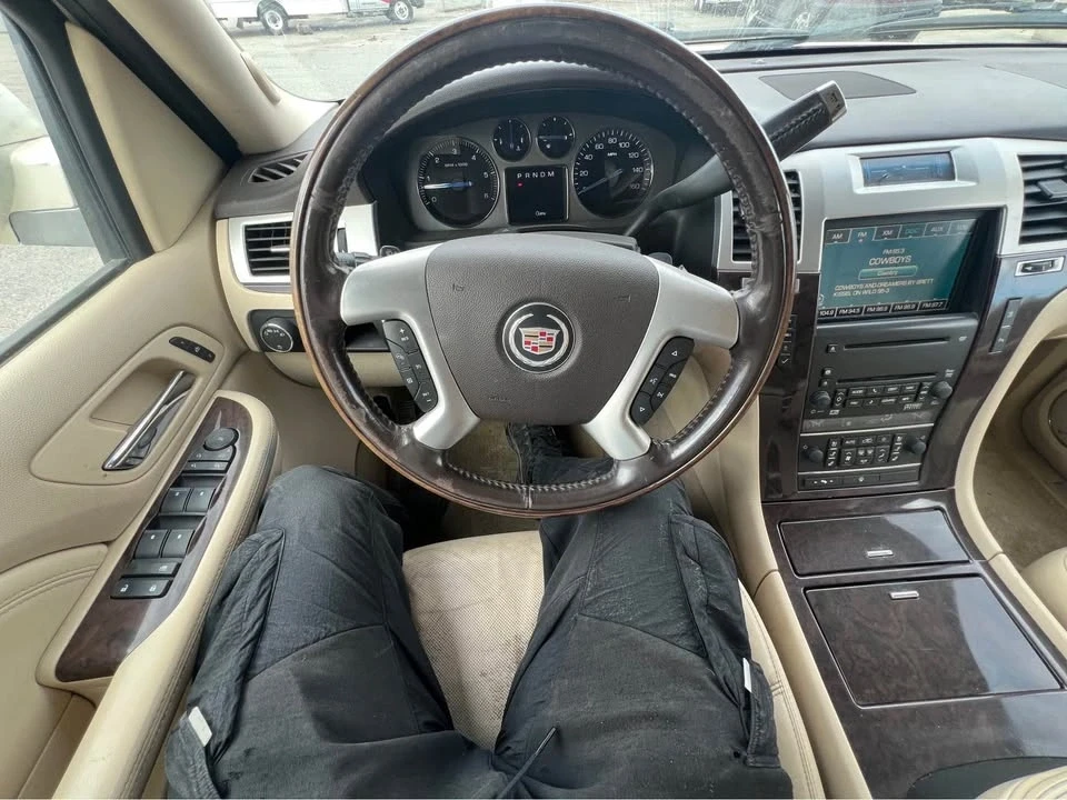 2007 Cadillac Escalade & EXT 3rd Gen - Image 15 of 15