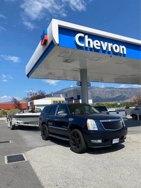 2007 Cadillac Escalade & EXT 3rd Gen - Image 2 of 10