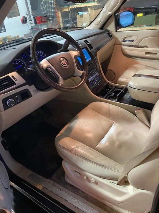 2007 Cadillac Escalade & EXT 3rd Gen - Image 10 of 10