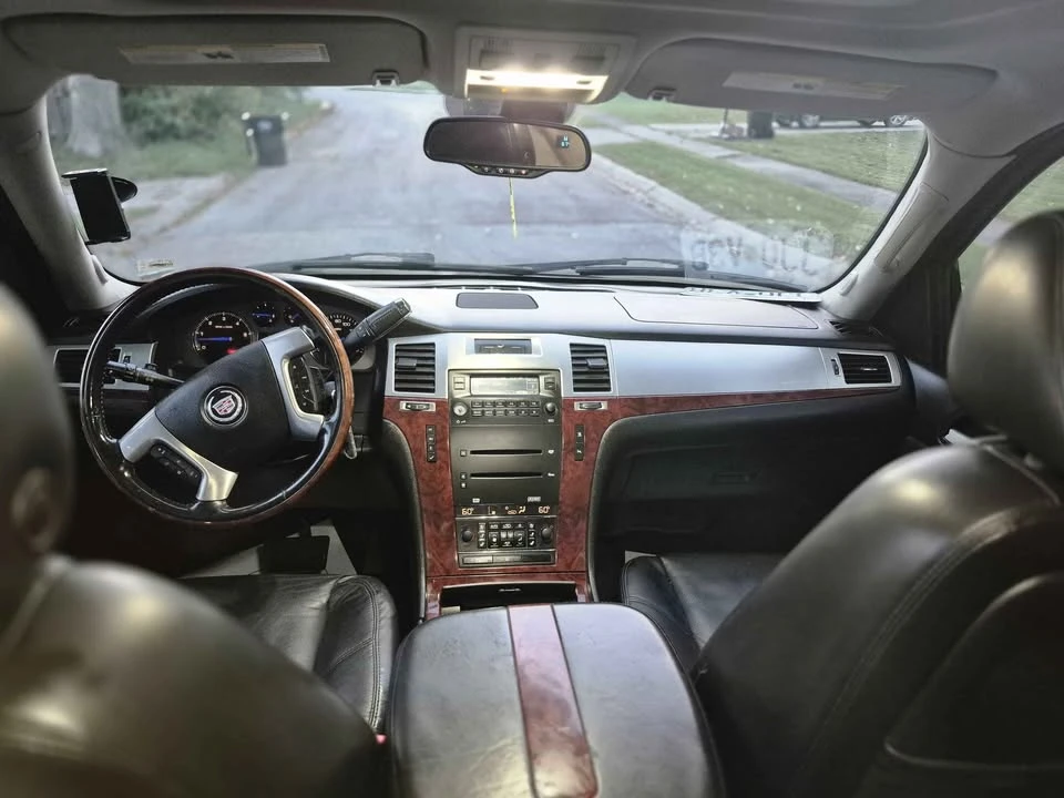 2007 Cadillac Escalade & EXT 3rd Gen - Image 4 of 13