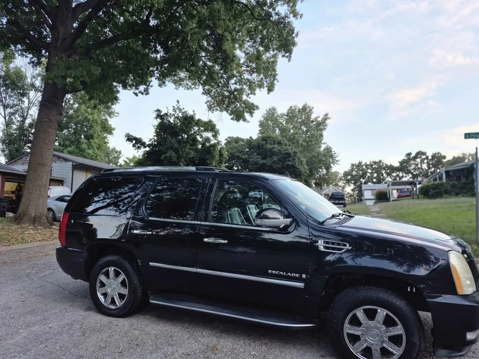 2007 Cadillac Escalade & EXT 3rd Gen - Image 9 of 13