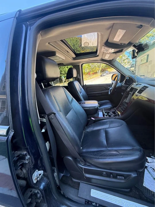 2007 Cadillac Escalade & EXT 3rd Gen - Image 3 of 5
