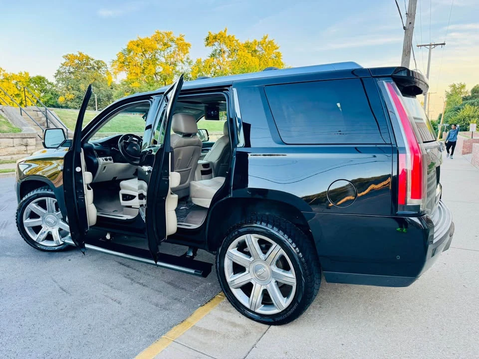 2007 Cadillac Escalade & EXT 3rd Gen - Image 8 of 16