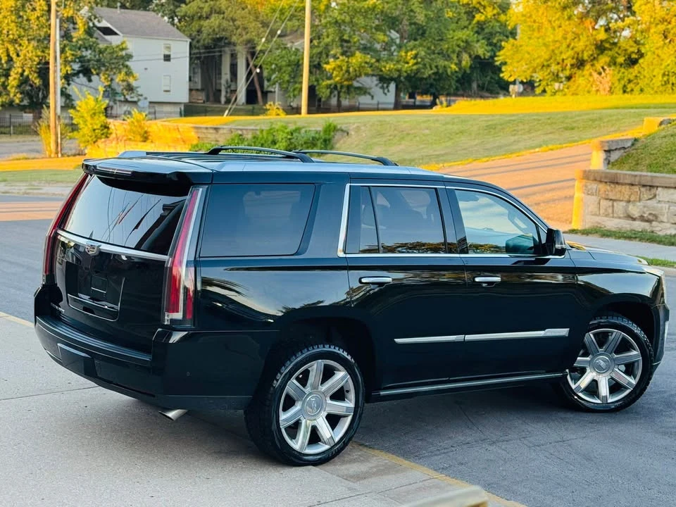 2007 Cadillac Escalade & EXT 3rd Gen - Image 3 of 16