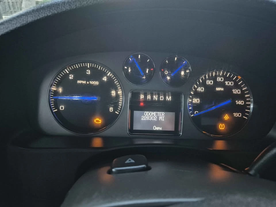2007 Cadillac Escalade & EXT 3rd Gen - Image 2 of 13