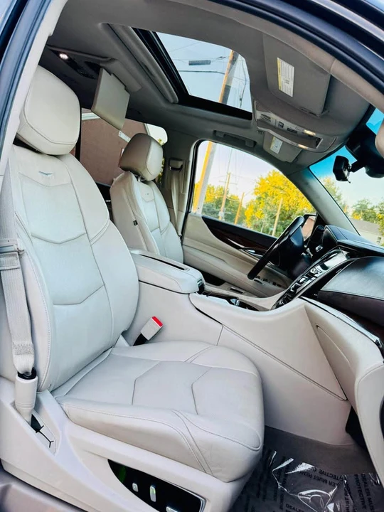 2007 Cadillac Escalade & EXT 3rd Gen - Image 16 of 16