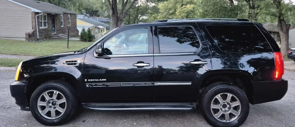 2007 Cadillac Escalade & EXT 3rd Gen - Image 11 of 13