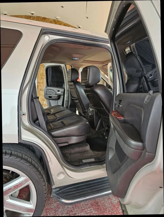 2007 Cadillac Escalade & EXT 3rd Gen - Image 14 of 19