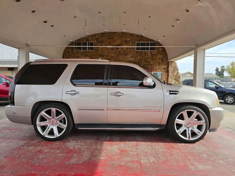 2007 Cadillac Escalade & EXT 3rd Gen - Image 4 of 19