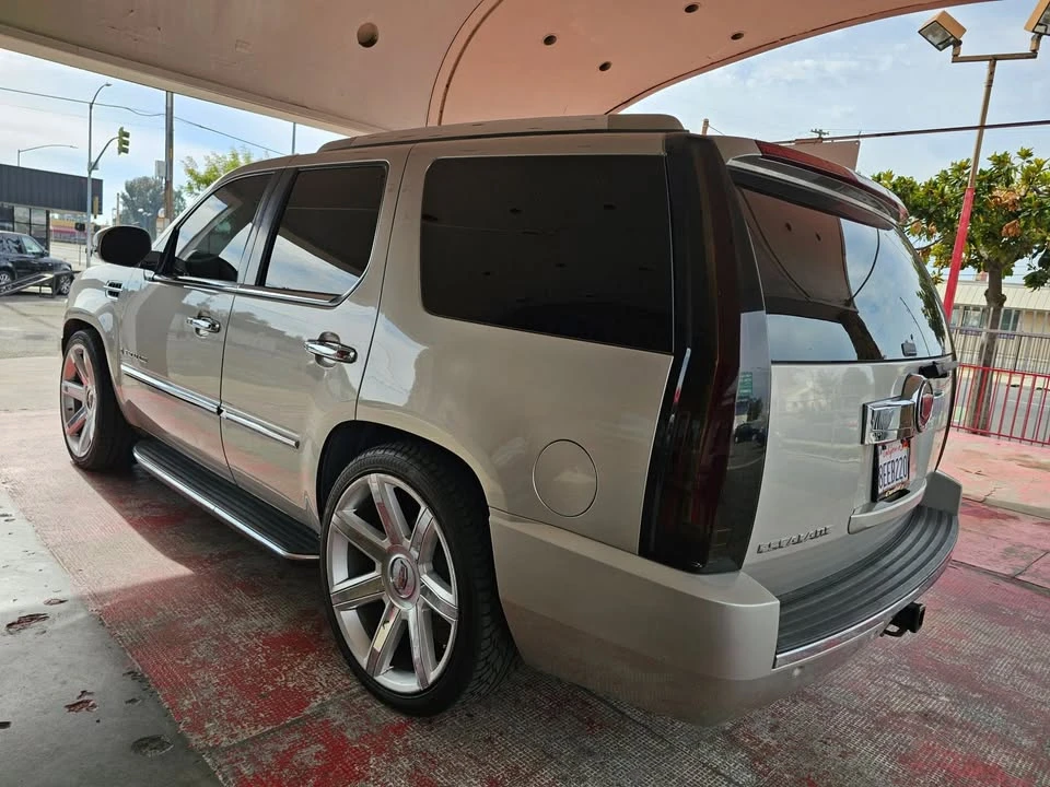 2007 Cadillac Escalade & EXT 3rd Gen - Image 8 of 19