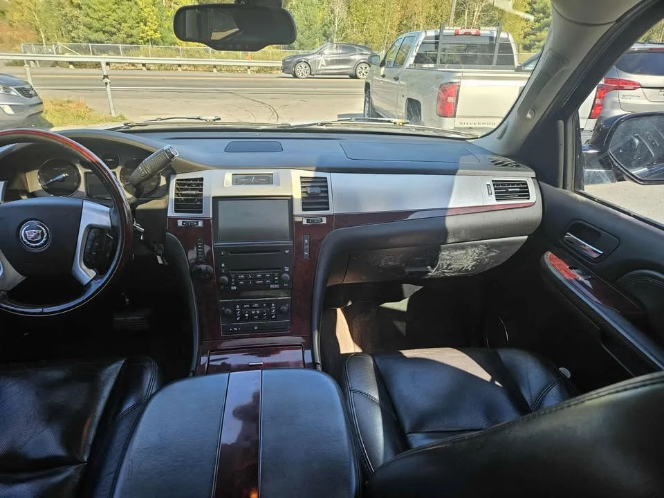 2007 Cadillac Escalade & EXT 3rd Gen - Image 10 of 14