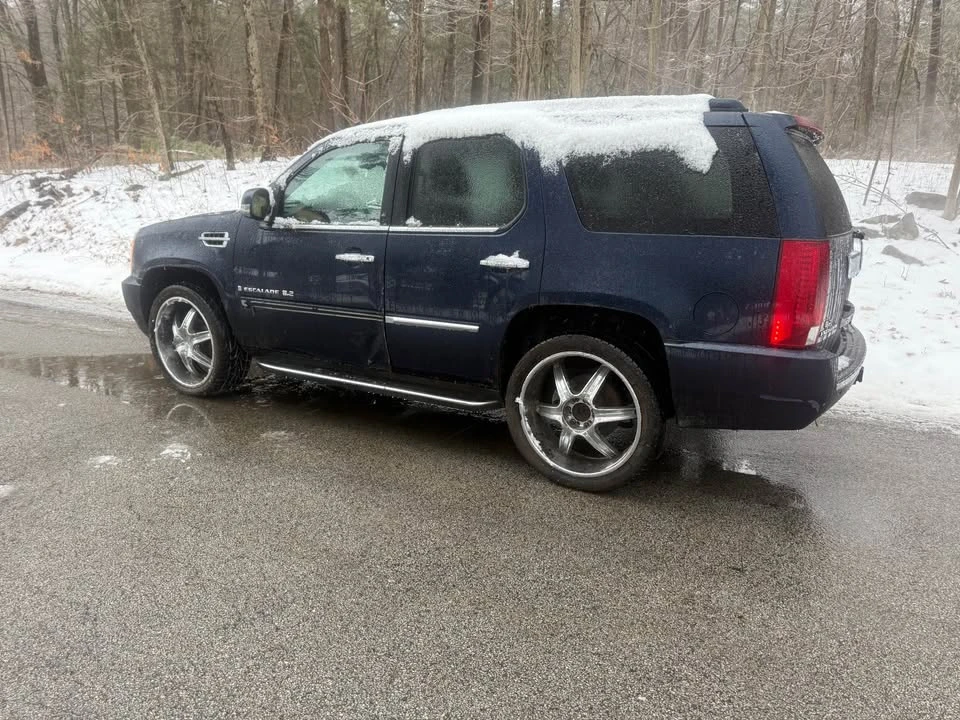 2007 Cadillac Escalade & EXT 3rd Gen - Image 3 of 9
