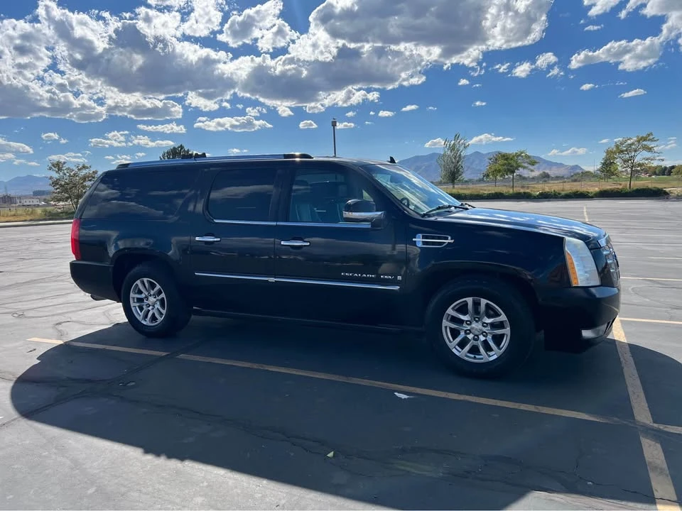 2007 Cadillac Escalade & EXT 3rd Gen - Image 3 of 13