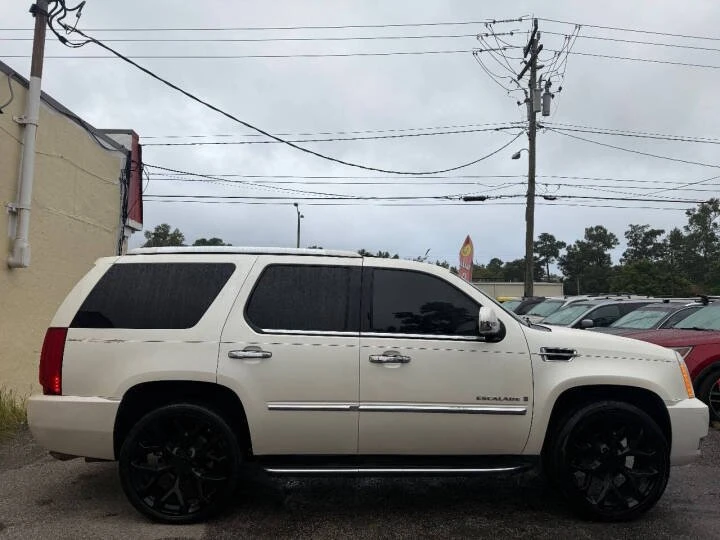 2007 Cadillac Escalade & EXT 3rd Gen - Image 3 of 20