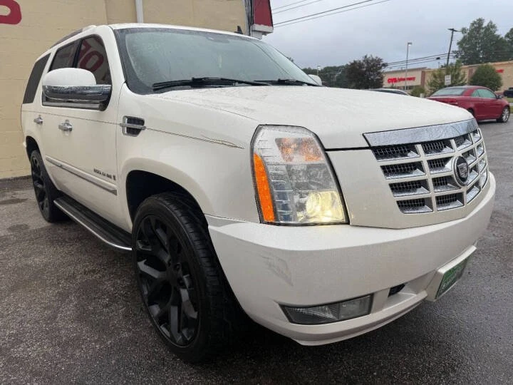 2007 Cadillac Escalade & EXT 3rd Gen - Image 2 of 20