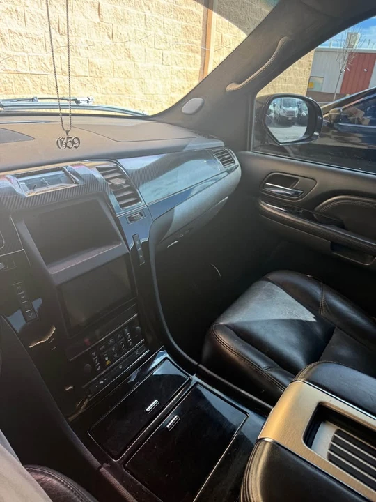 2007 Cadillac Escalade & EXT 3rd Gen - Image 6 of 12