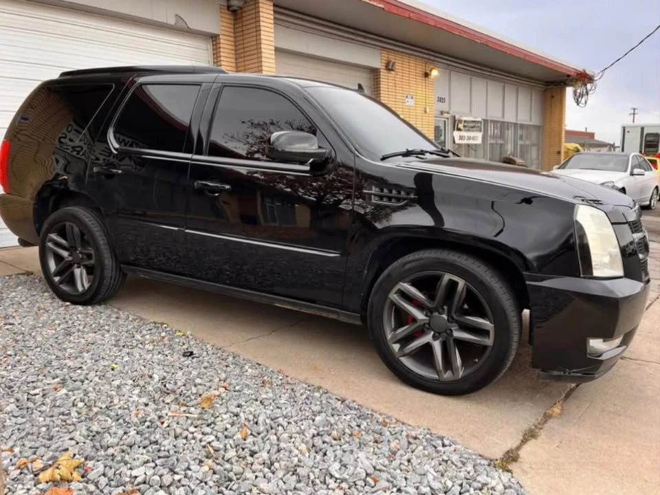 2007 Cadillac Escalade & EXT 3rd Gen - Image 2 of 12